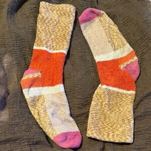 Free People Intimately Soft Fluffy Warm Tan Orange Pink Cream Boot Socks